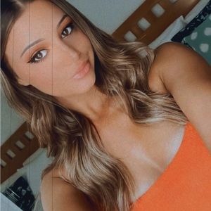 Meet your Posher, Daniela